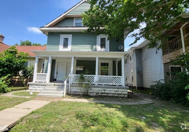Building Photo - 2 E Washington St Rental