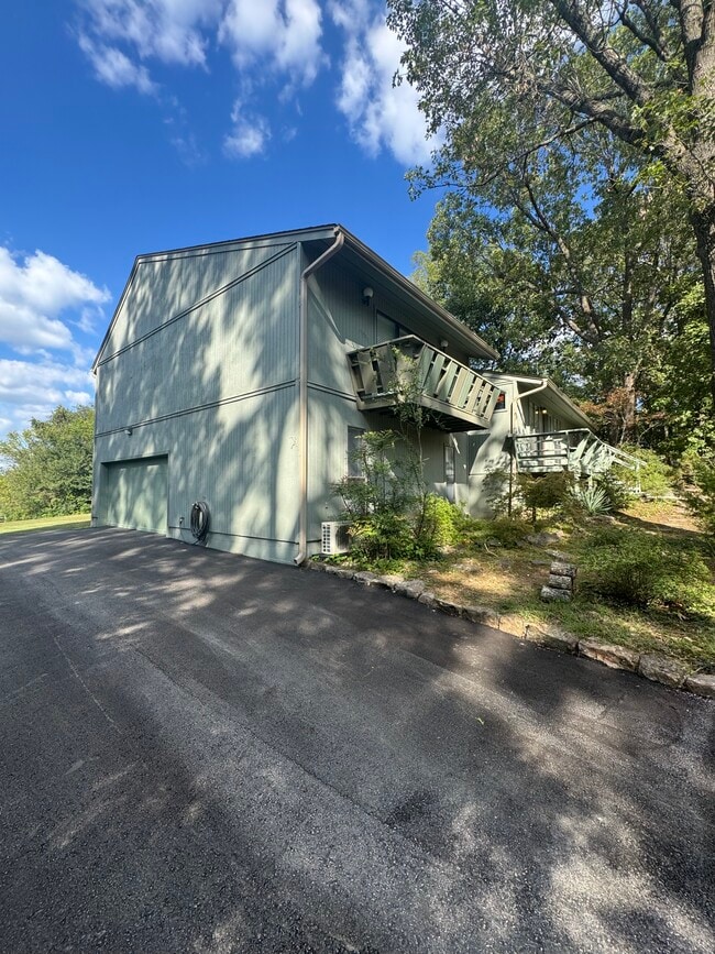 Photo - 210 Lake Rd