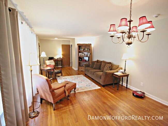 Photo - 5417 Wayneland Dr