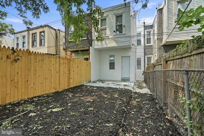 Photo - 1319 N 55th St