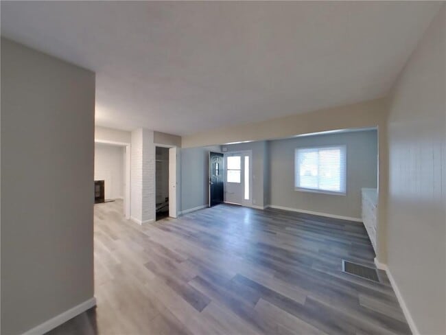 Photo - 5406 Utah Ave N