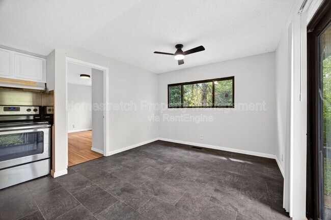 Photo - 368 Cameron Rd