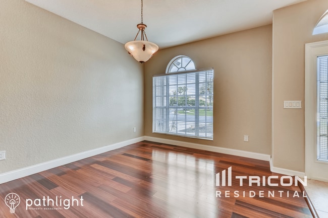 Photo - 27447 Kirkwood Cir