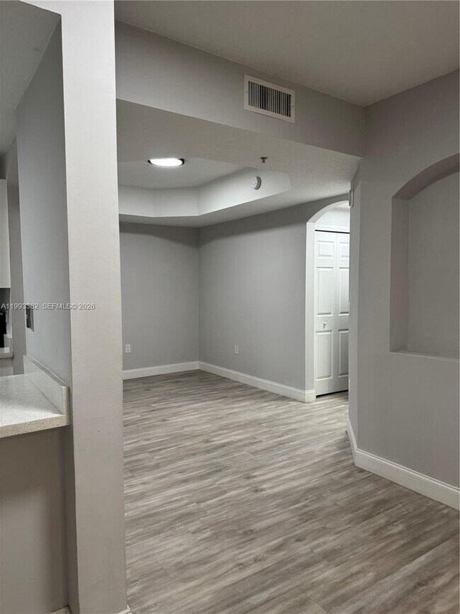 Photo - 6440 NW 114th Ave Unidad 406