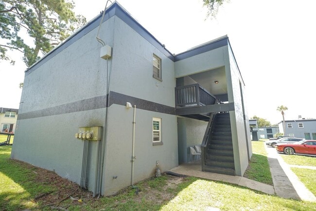 Building Photo - 2325 W Pensacola St Unit 223