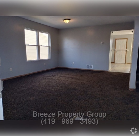 Building Photo - 205 W Chalmers Ave Rental