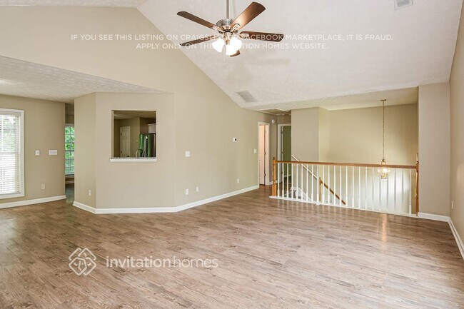 Photo - 1652 Tunbridge Ln