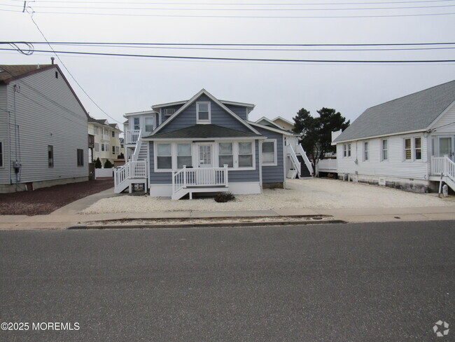 Building Photo - 19-21 N St Rental