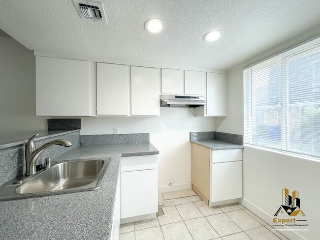 Photo - 5673 Odea Dr Unit 2