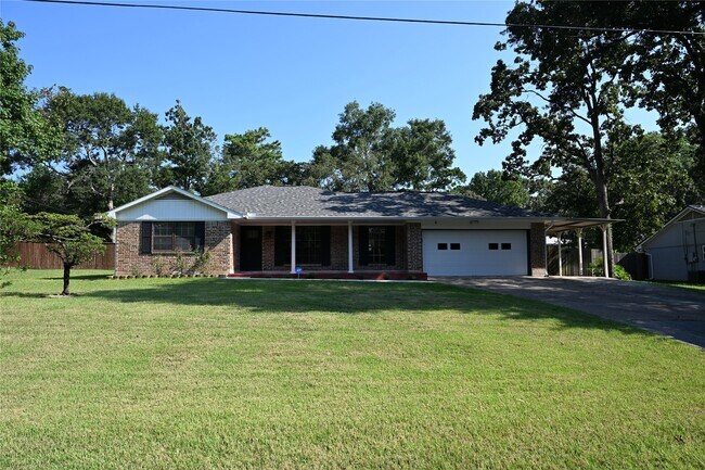 Building Photo - 212 Summit Dr