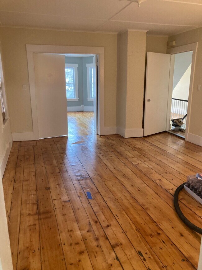 Photo - Recently updated 2nd floor 3-bedroom unit located on a quiet dead-end street!