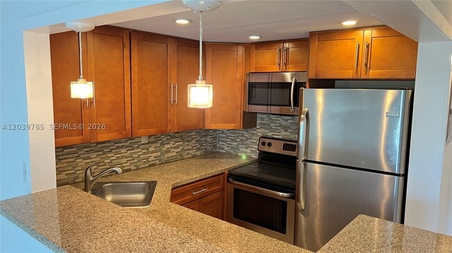 4550 NW 9th St Unit 516E