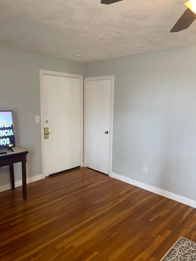 Photo - 4 Brook Rd Unit 8