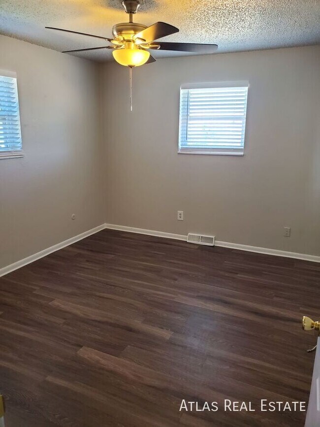 Photo - 10290 Benton St