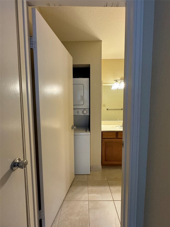 Photo - 2475 Underwood St Unit 291