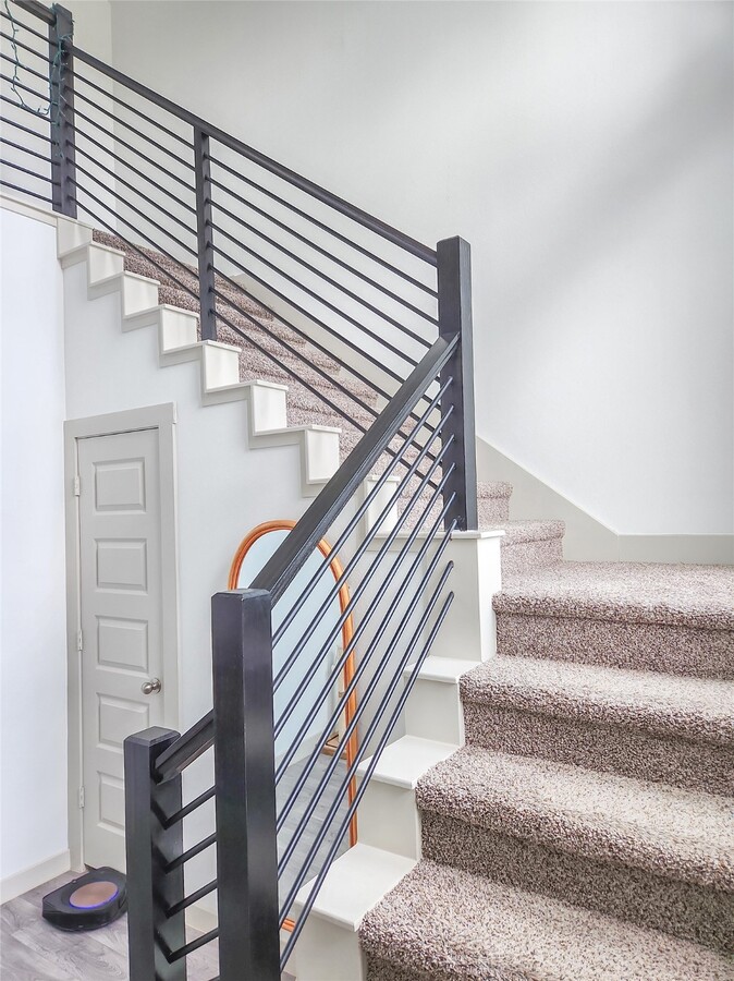 Photo - 7219 Sunbreeze Ln