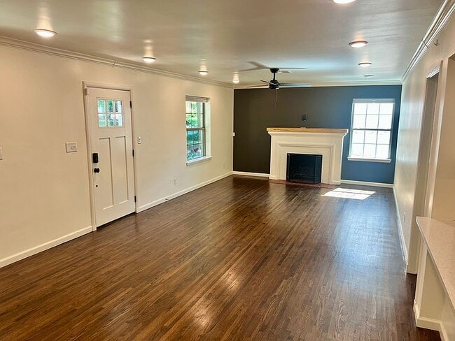 Building Photo - 2834 E 21st Pl Rental
