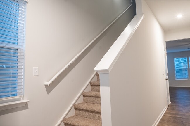 Photo - 133 Gervais Cir