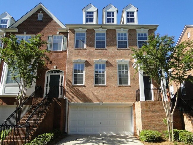 Building Photo - 1749 Highlands View Dr