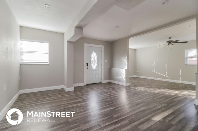 Photo - 2121 Camellia Dr