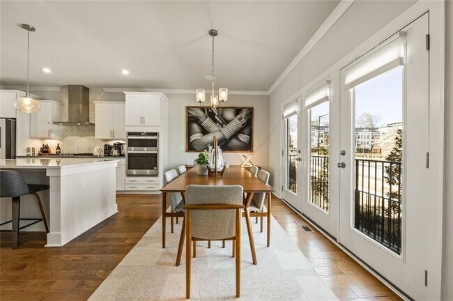 Photo - 2145 Burnside Dr NW