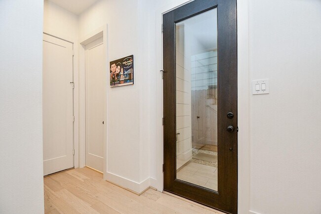 Photo - 4403 Greeley St