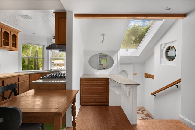 Photo - 9558 Frederica Ave