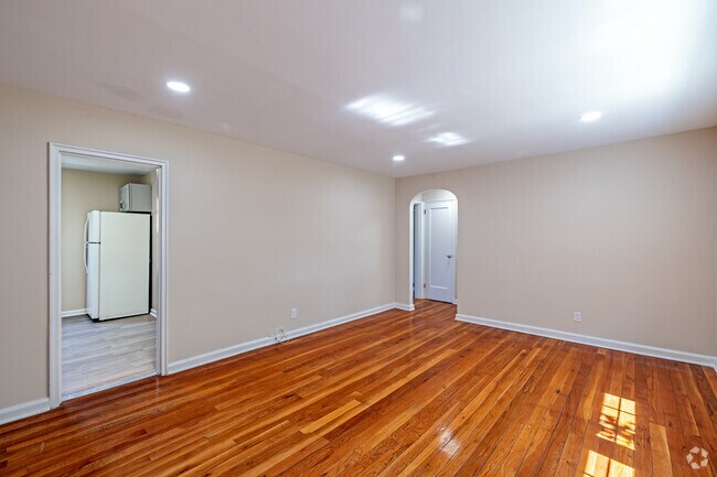 1BR, 1BA - Type A - 571SF - Living Room