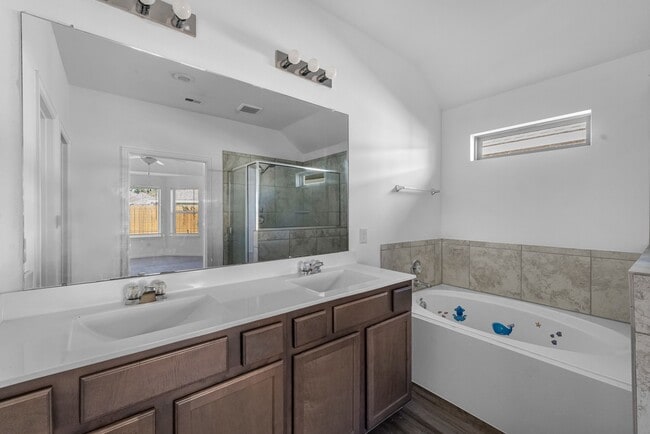 Photo - 15918 Tug Ct