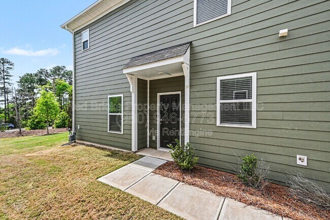 Photo - 2785 Yeager Dr NW