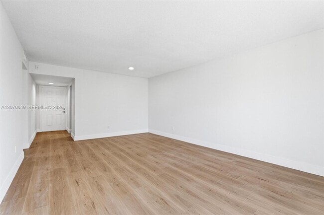 Photo - 15205 NE 6th Ave Unit D305