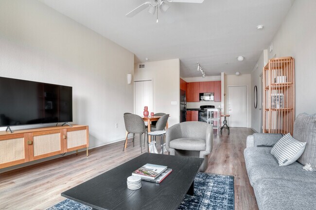 Photo - 3210 Esperanza Crossing Unidad FL2-ID366