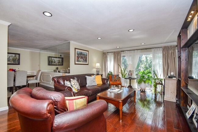 Photo - 5050 Ambassador Way Unidad 309