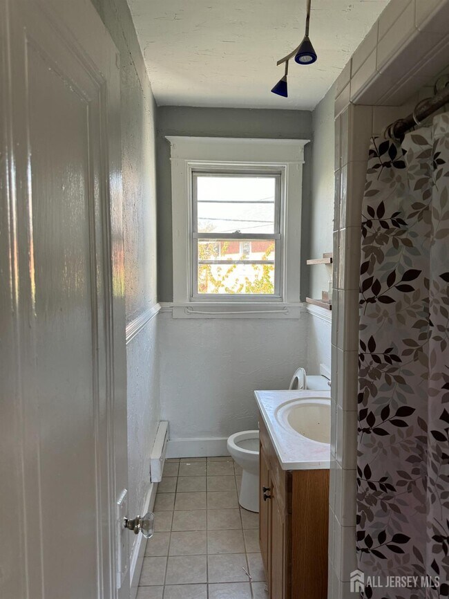 Photo - 312 N 3rd Ave