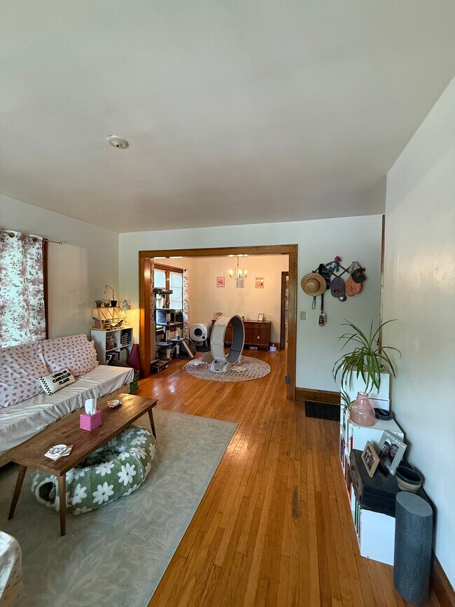Photo - 1439 Grand Ave