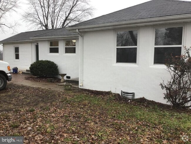 Building Photo - 17107 Raccoon Ford Rd Rental