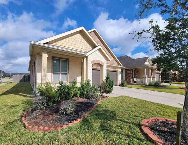 Photo - 20762 Winghaven Dr