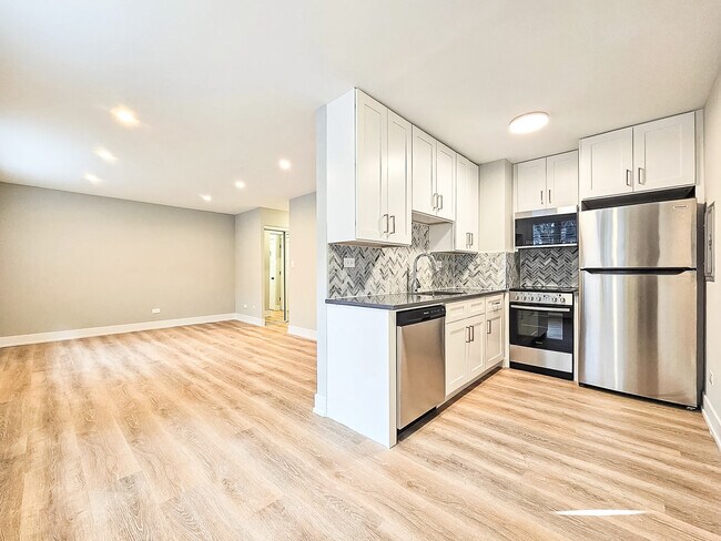 Photo - 520 W Aldine Ave