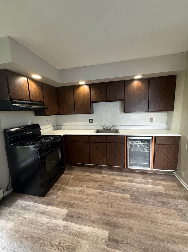 826 Norton St Unit 2