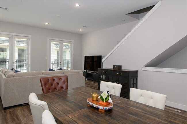 Photo - 1274 N Post Oak Rd