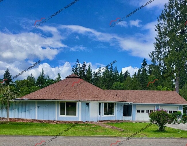 Building Photo - STATUS:AVAILABLE   | R283b | $1895.00