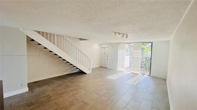 Photo - 1666 NW 113th Way