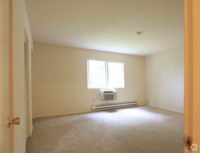 Master Bedroom 2BR