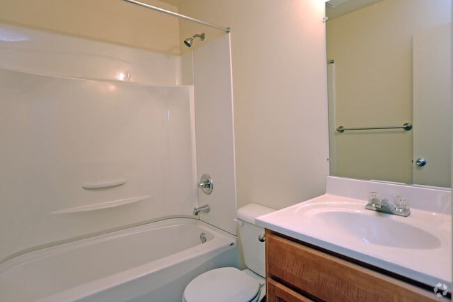 Photo - Pinewood Apartments