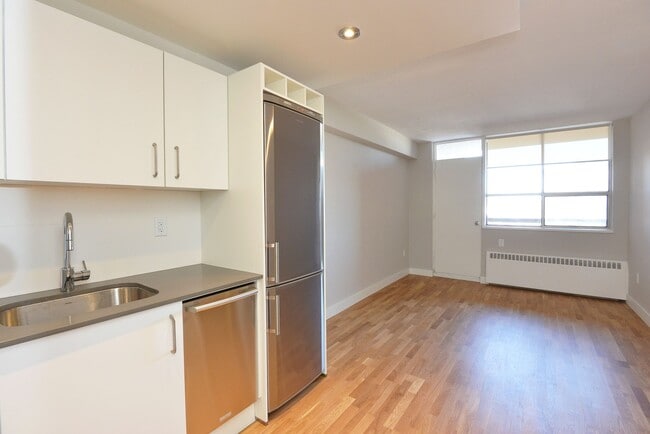 230 Oak St Unit 1003