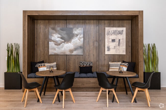 Clubhouse Lounge