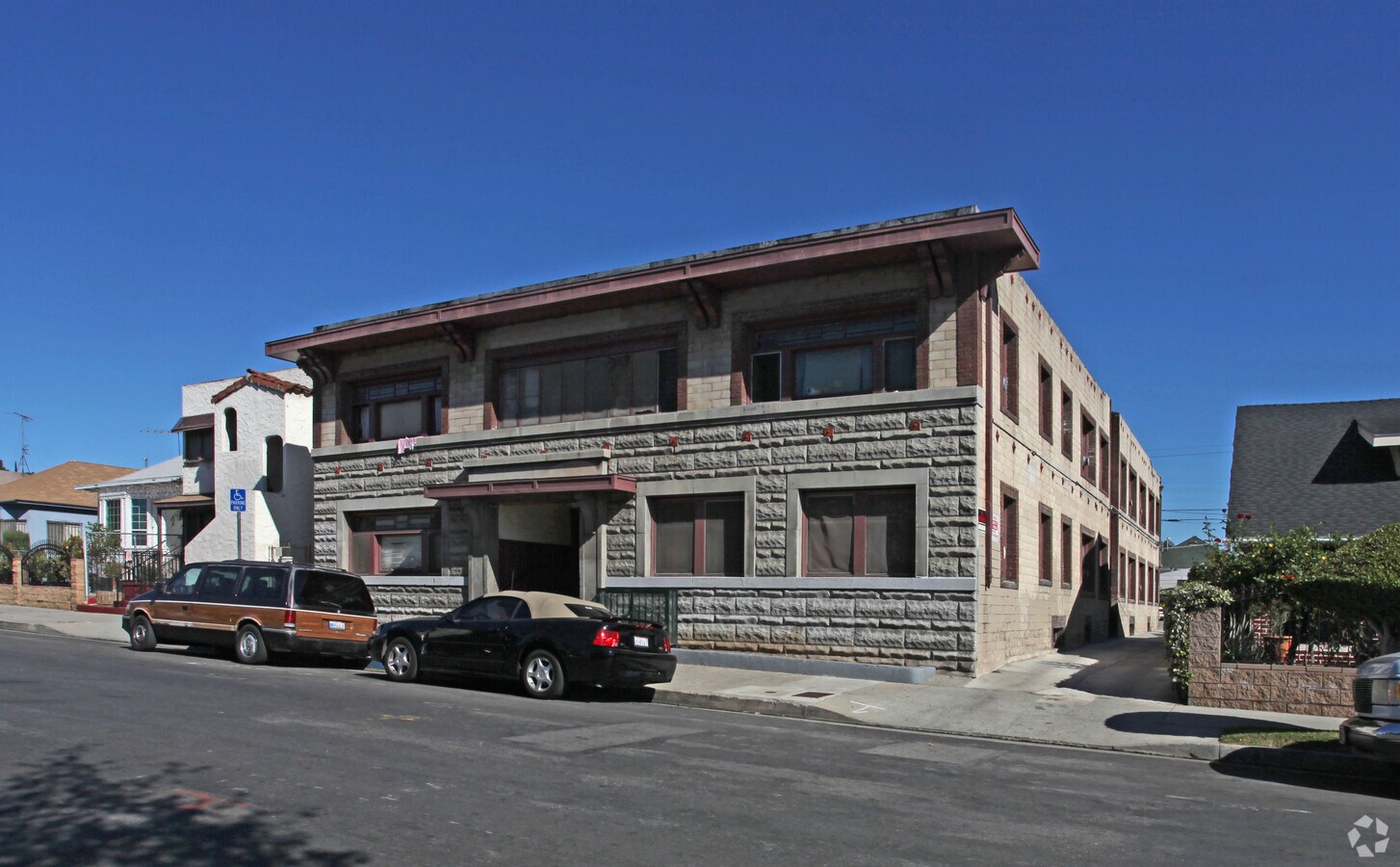 Photo - 2422 Sichel St