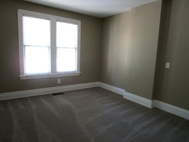 Photo - 353-355 Alexander Street Unit 355-1