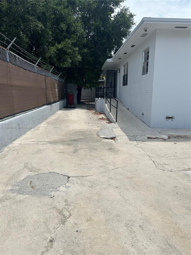 Photo - 13425 NW 31st Ave Unit 2