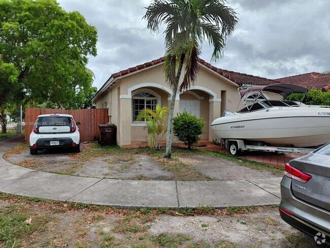 Building Photo - 6993 W 5th Ct Rental